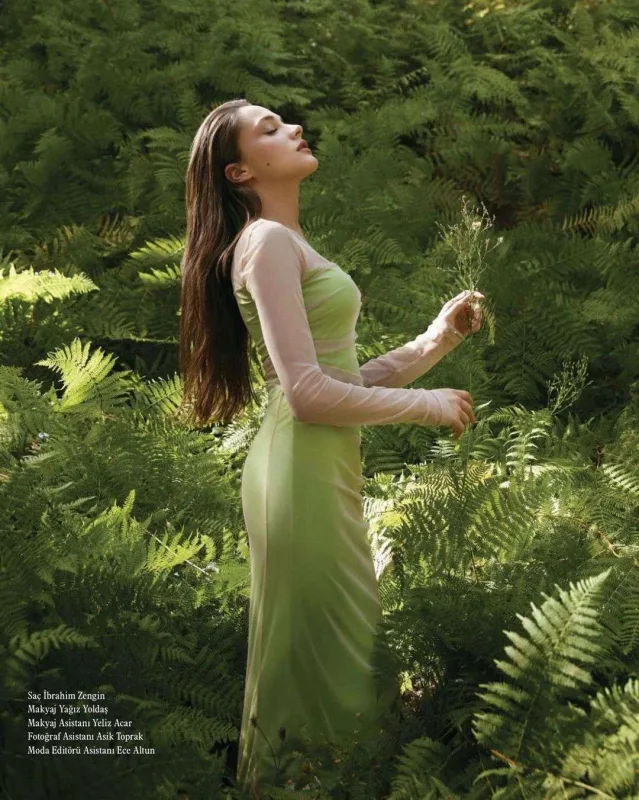 Miraydan təbiət qoynunda pozalar