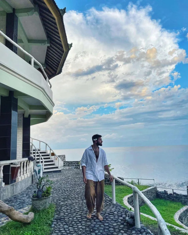 Çingiz “jeep”ini satır