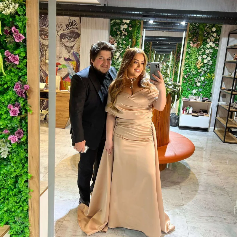 Xatirəni toyda pul yağışına tutdular - Video