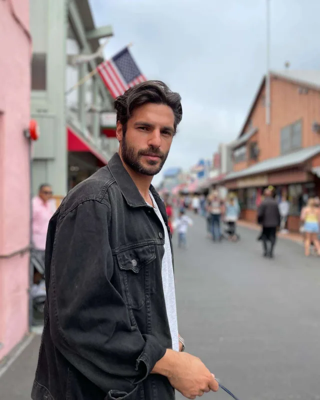 Tərəf müqabili oldular