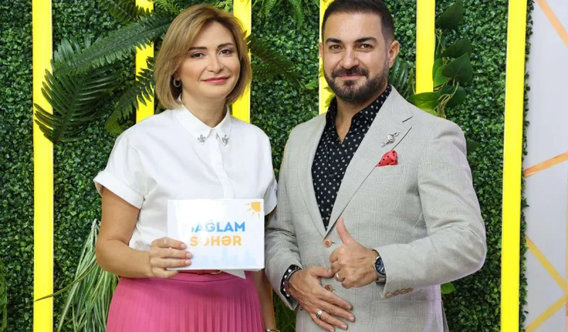 İlk efirinin qonağı əri oldu