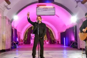 Kiyev metrosunda konsert verdilər