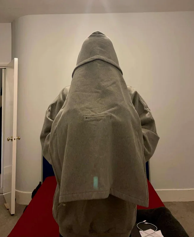 Məşhur brendin kapüşonları müzakirə yaratdı