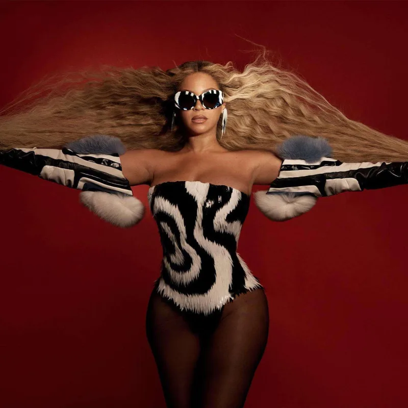 Beyonsdan yeni albomu üçün fotolar