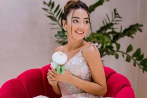 Kəmalədən izləyicilərinə qəribə sual