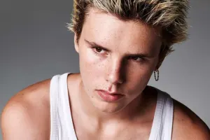 Bekhemin kiçik oğlu müğənni olur