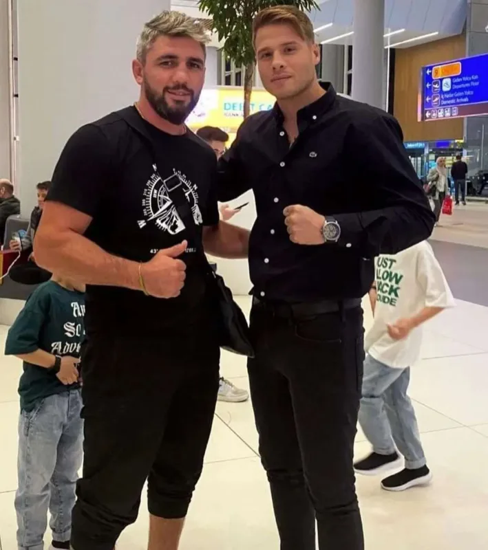 Pərviz 4 ay sonra övladları ilə görüşdü