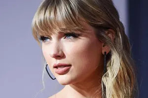 Təyyarələri ilə təbiətə zərər vuran məşhurlar