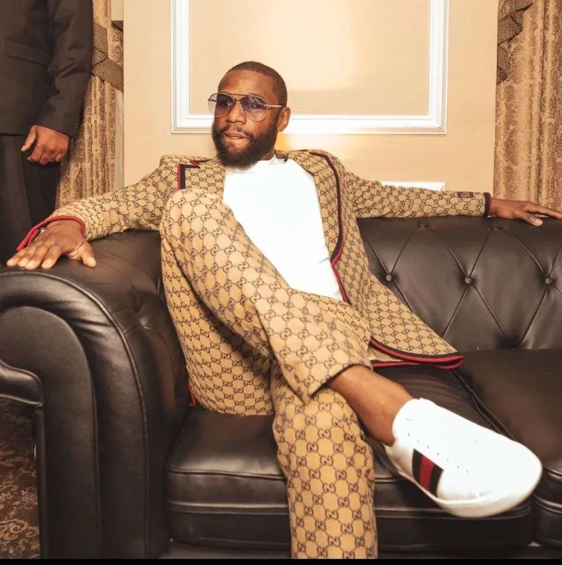 Təyyarələri ilə təbiətə zərər vuran məşhurlar