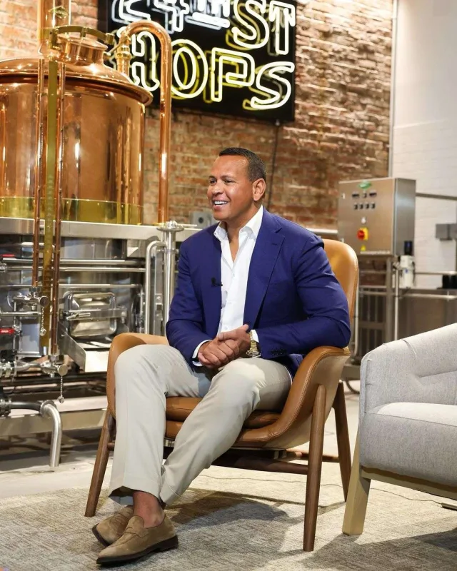 Təyyarələri ilə təbiətə zərər vuran məşhurlar