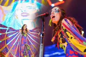 Nil səhnə tərzi ilə gündəmdə