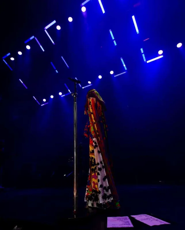 Nil səhnə tərzi ilə gündəmdə