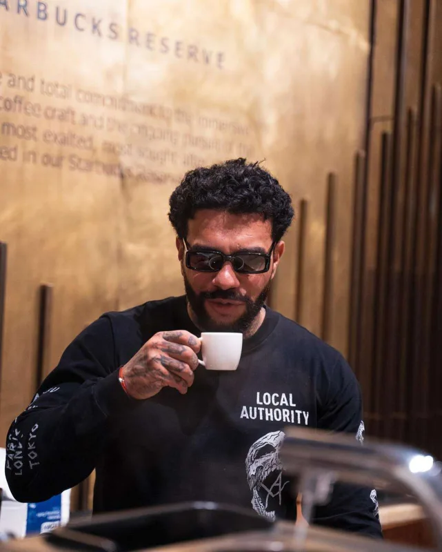 Timati “Starbucks”ı aldı