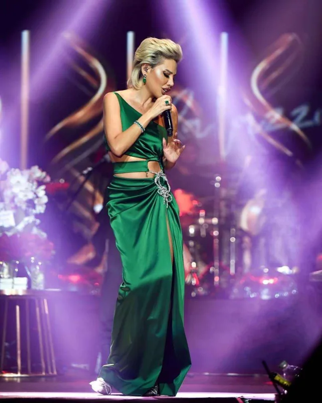 Linet Bakıya gəlir