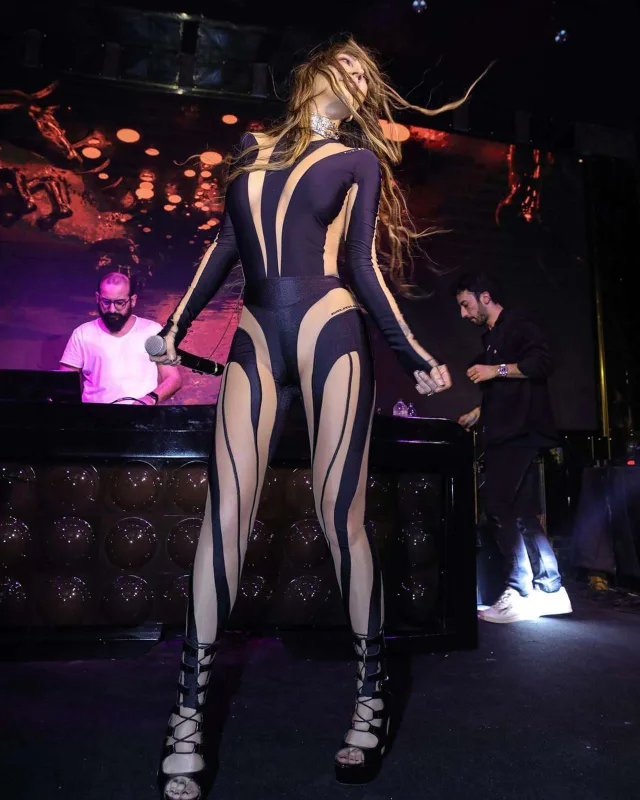 “Dünyanın ən gözəl qadını...”