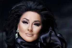 Efirdə Şuşadan danışıb ağladı