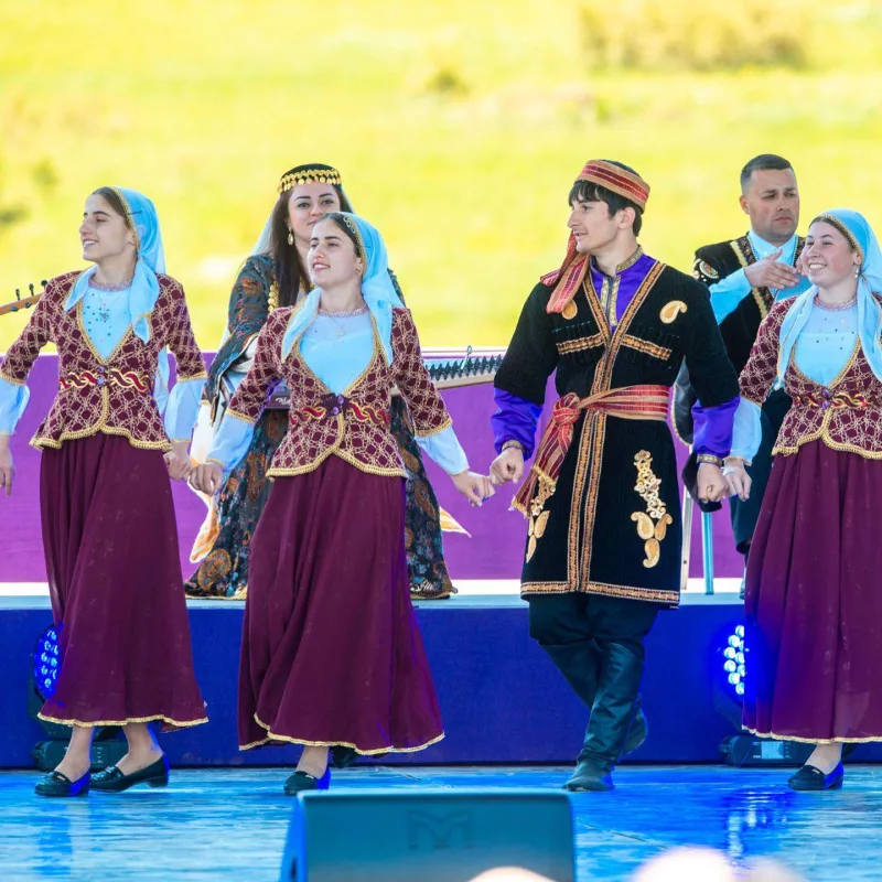 “Xarıbülbül” festivalı başa çatdı