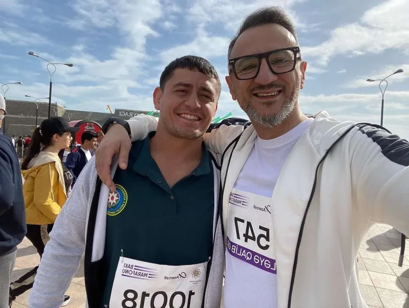 Məşhurlar marafonda - Video