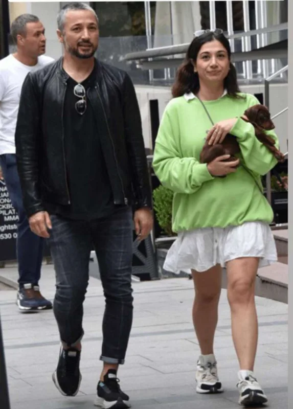 İlhan Mansız azərbaycanlı sevgilisi ilə görüntüləndi