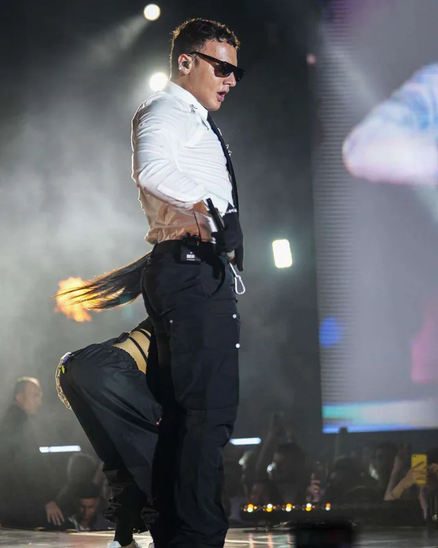 “Sevgilim olmur, bu, mənim lənətimdir”