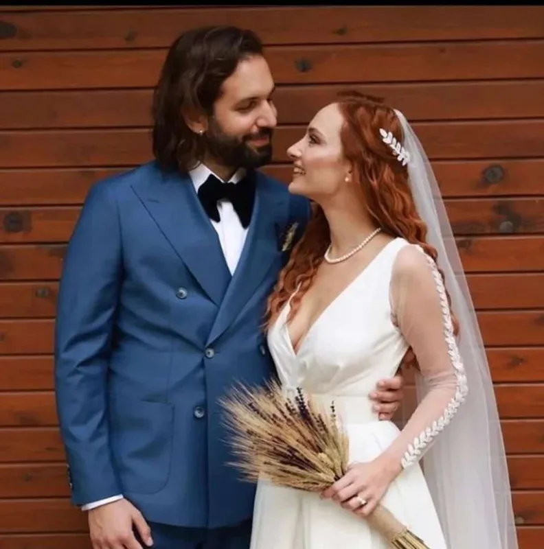 “Sen çal kapımı”nın aktyorları evləndi