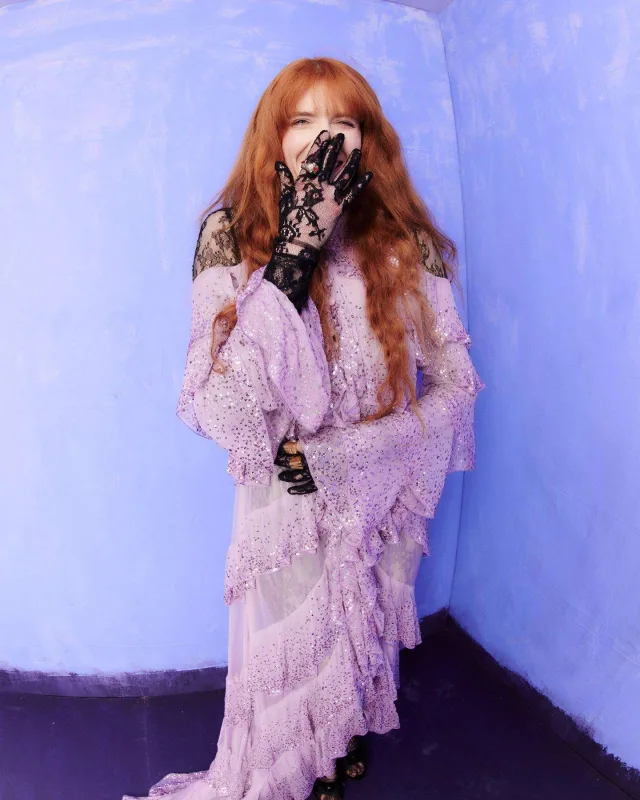 Dekolteli mükafat gecəsi