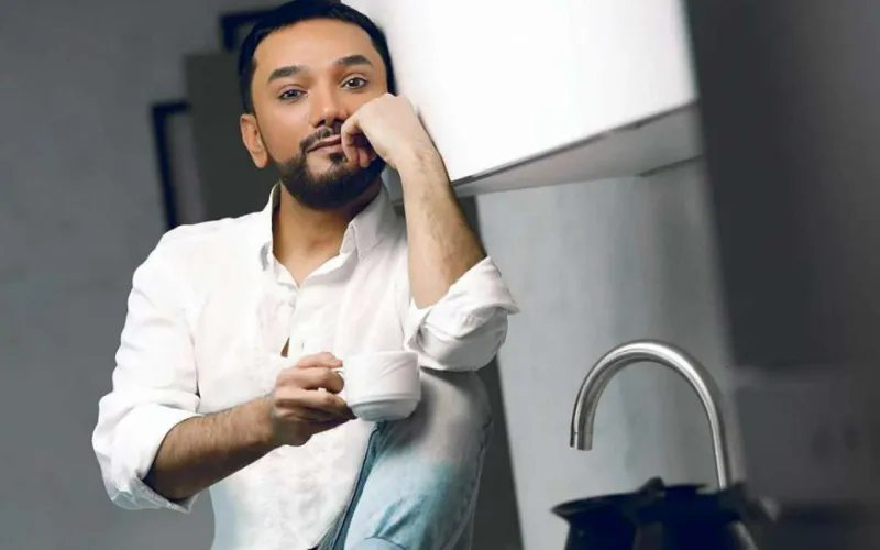 “Sənin göbəyini şeytanlar kəsib?”