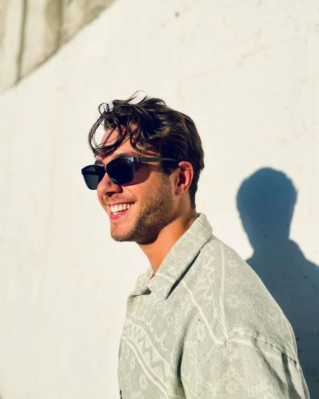 Gənc aktyorun milyonluq işbirliyi