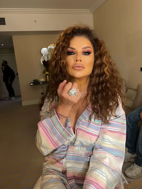 Deniz Sekini “Ceylo”ya bənzədən Günəş Nur idi