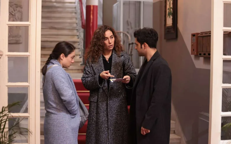 Bülent  “Masumlar Apartmanı”nı almaq istəyir