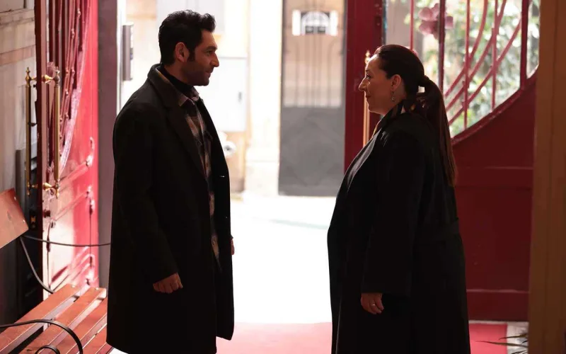 Bülent  “Masumlar Apartmanı”nı almaq istəyir