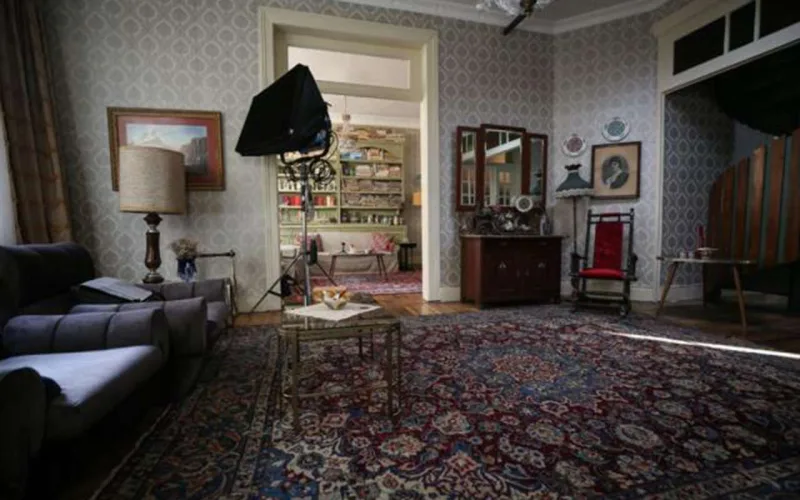 Bülent  “Masumlar Apartmanı”nı almaq istəyir