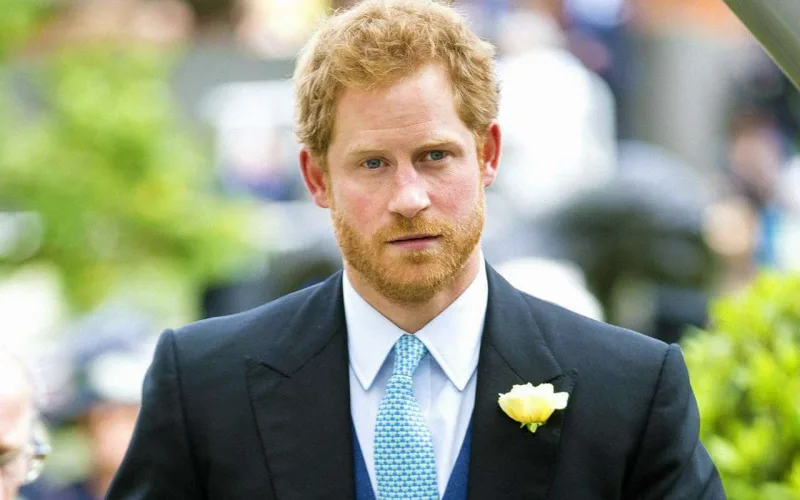 Harri və Elton məşhur qəzeti məhkəməyə verdi