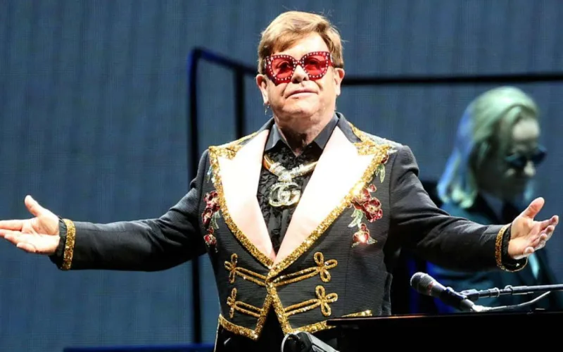 Harri və Elton məşhur qəzeti məhkəməyə verdi