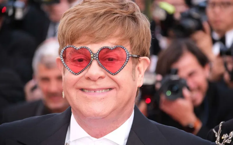 Harri və Elton məşhur qəzeti məhkəməyə verdi