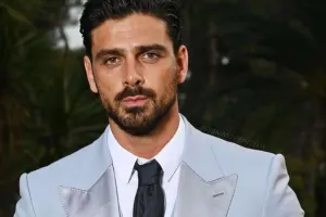 Mikelle Türkiyədə 30 min hesab ödədi