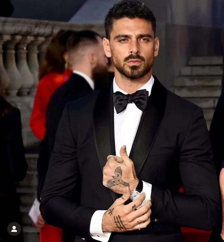 Mikelle Türkiyədə 30 min hesab ödədi