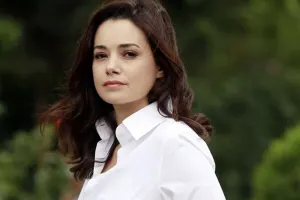 Özgü illər sonra görüntüləndi