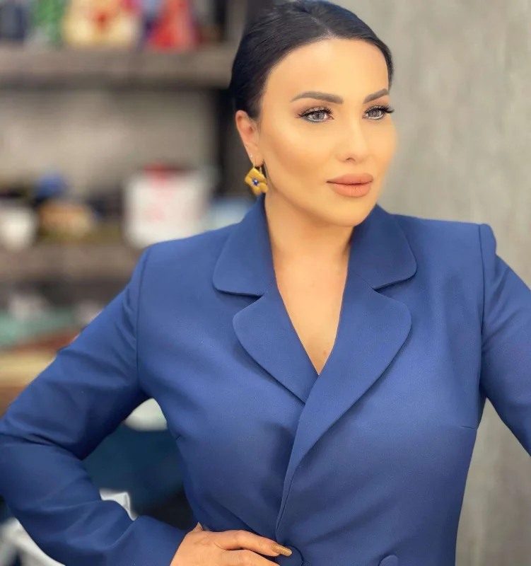 Yaşara rəy yazan istifadəçini təhqir etdi