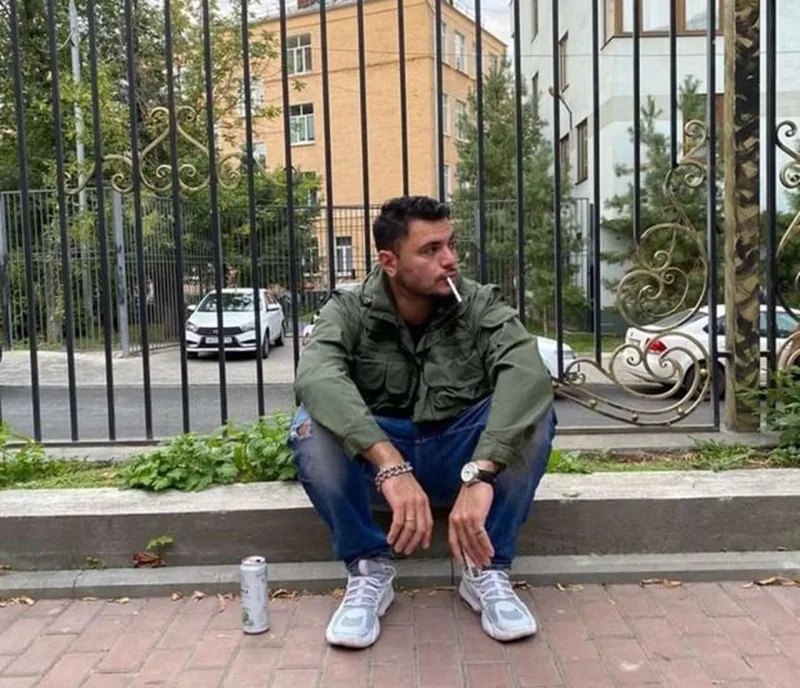 Azərbaycanlı repçi qızını döydü - Foto