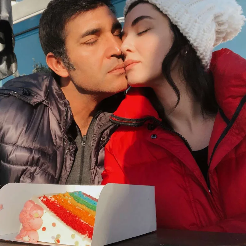 Əri ilə yenidən tərəf müqabili olacaq