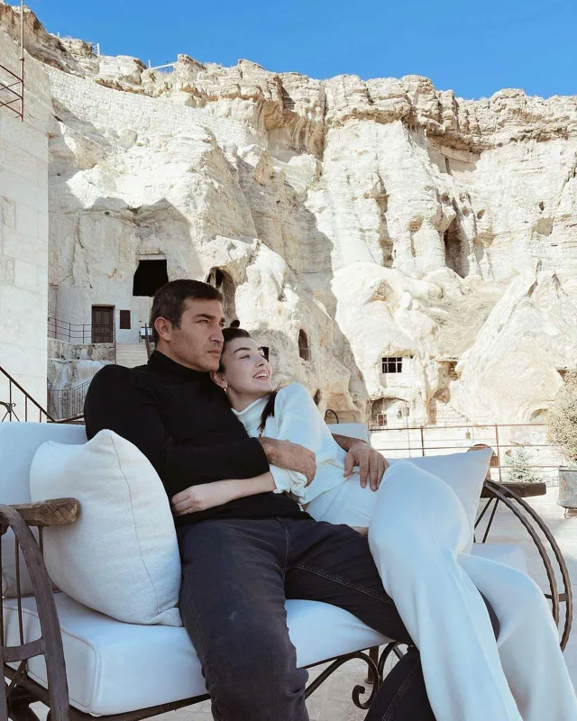 Əri ilə yenidən tərəf müqabili olacaq