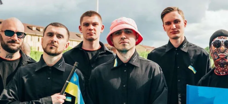 Orduya pul yığmaq üçün Avropaya gedirlər