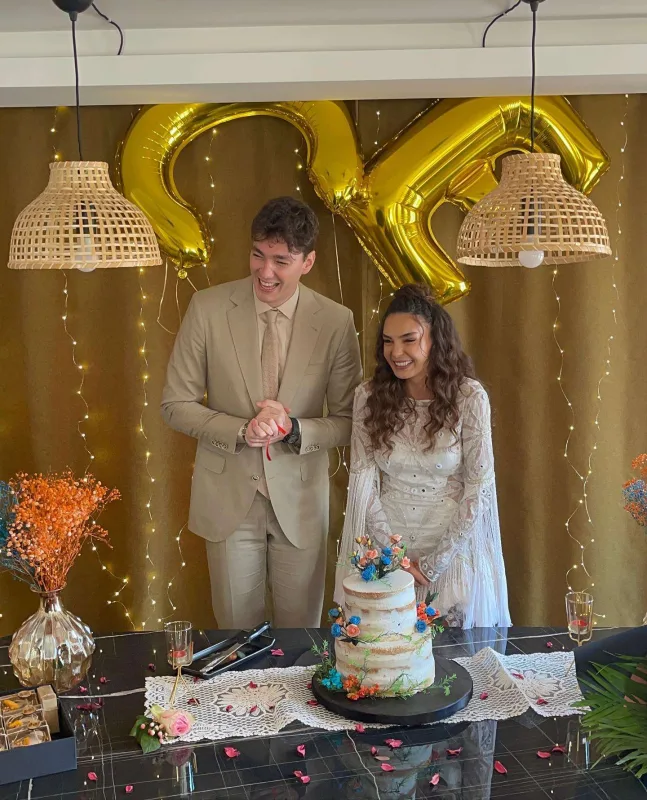 Ebru Şahin nişanlandı