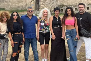 Səmra, Dilarə və Hiss Şuşada...