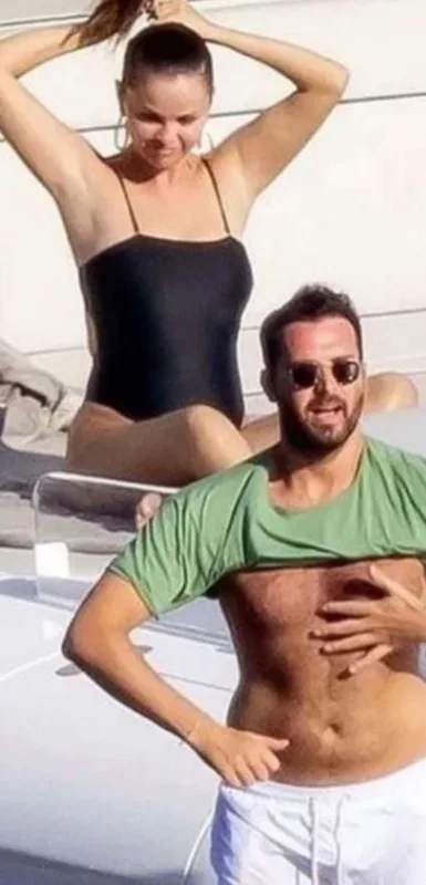 Selena Qomez onunla görüntüləndi