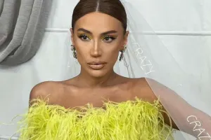 “Bu mahnını sakit oxumaq üçün vaxtını gözlədim”