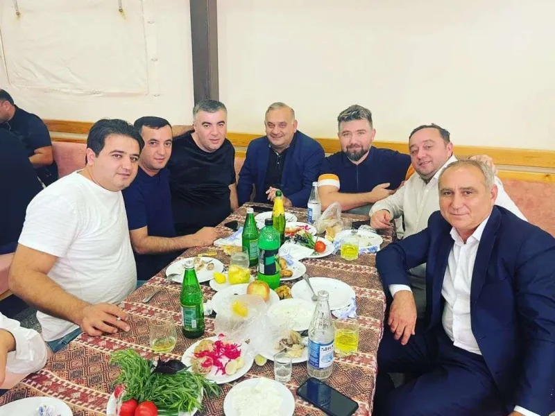 Rəşad Dağlı oğluna kiçik toy etdi