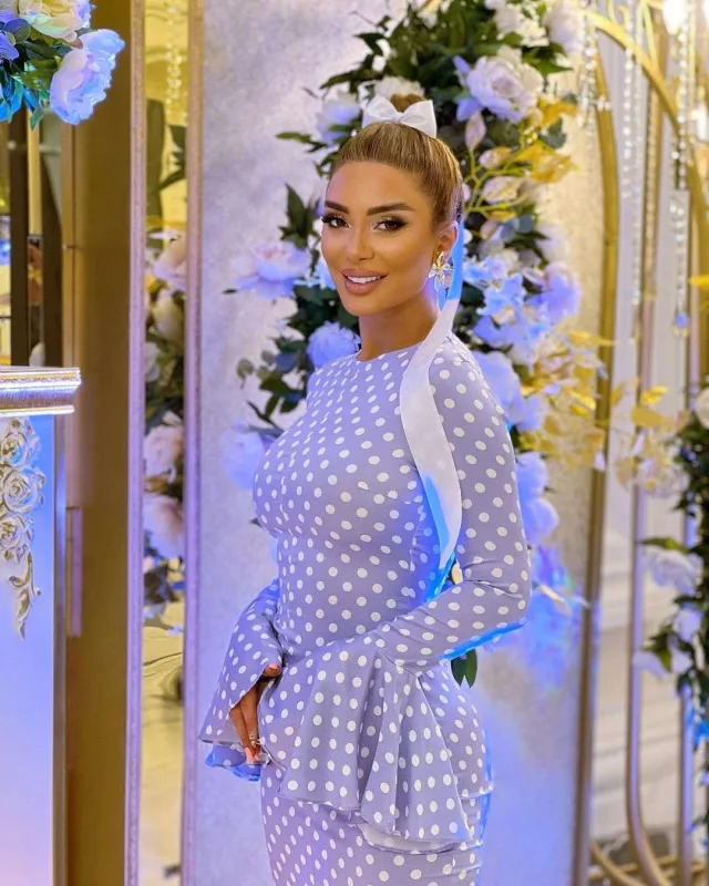 Çinarə hər kəsi aldadıb?