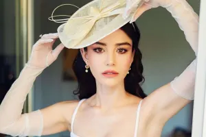 Yayın ən dəbli gəlini Özge oldu